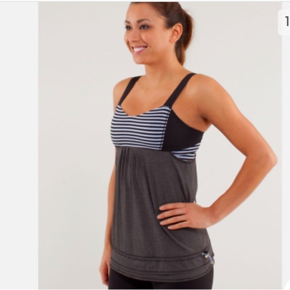 Lululemon run back on track tank classic stripe womens size 4
